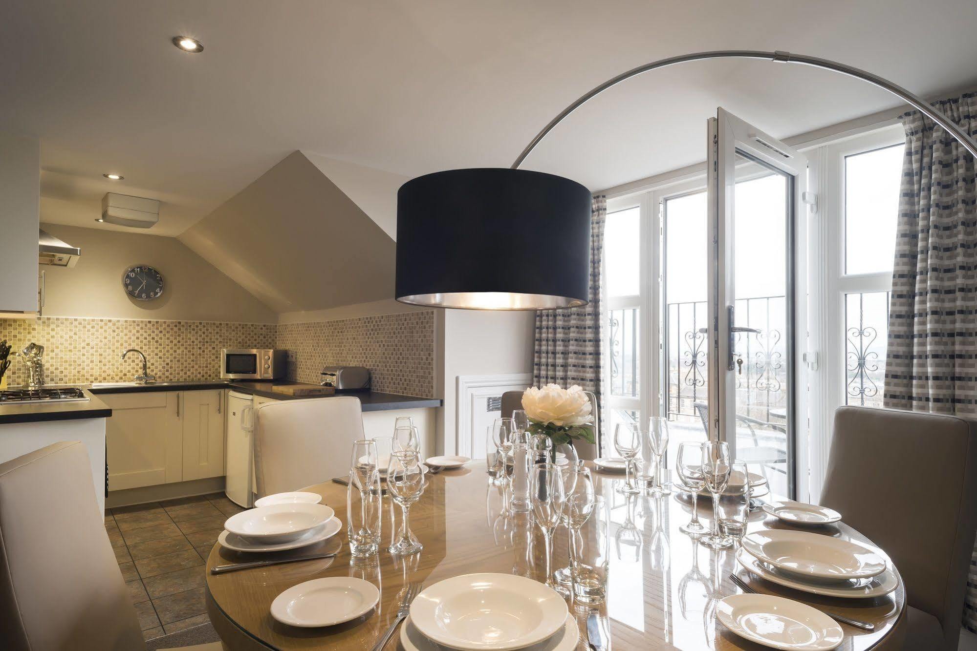 Fountain Court Apartments - Royal Garden Edimburgo Exterior foto